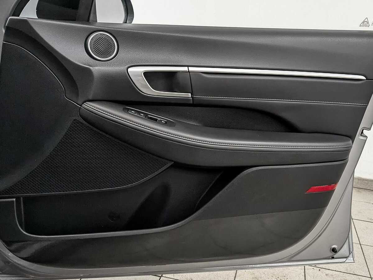 Купить Hyundai Sonata с пробегом. Фото: #24