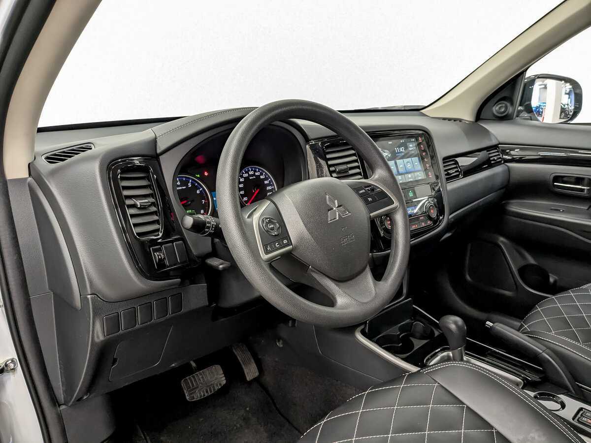 Купить Mitsubishi Outlander с пробегом. Фото: #15