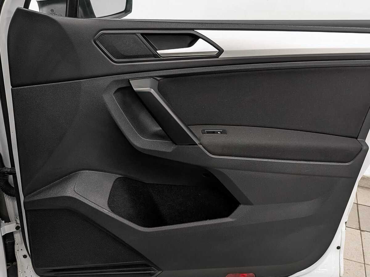Купить Volkswagen Tiguan с пробегом. Фото: #23