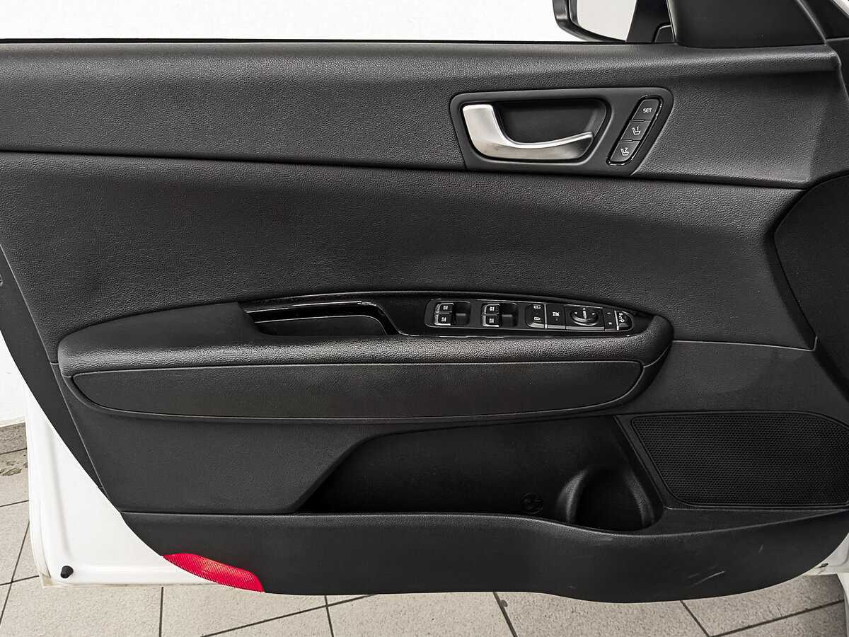 Купить Kia Optima с пробегом. Фото: #18