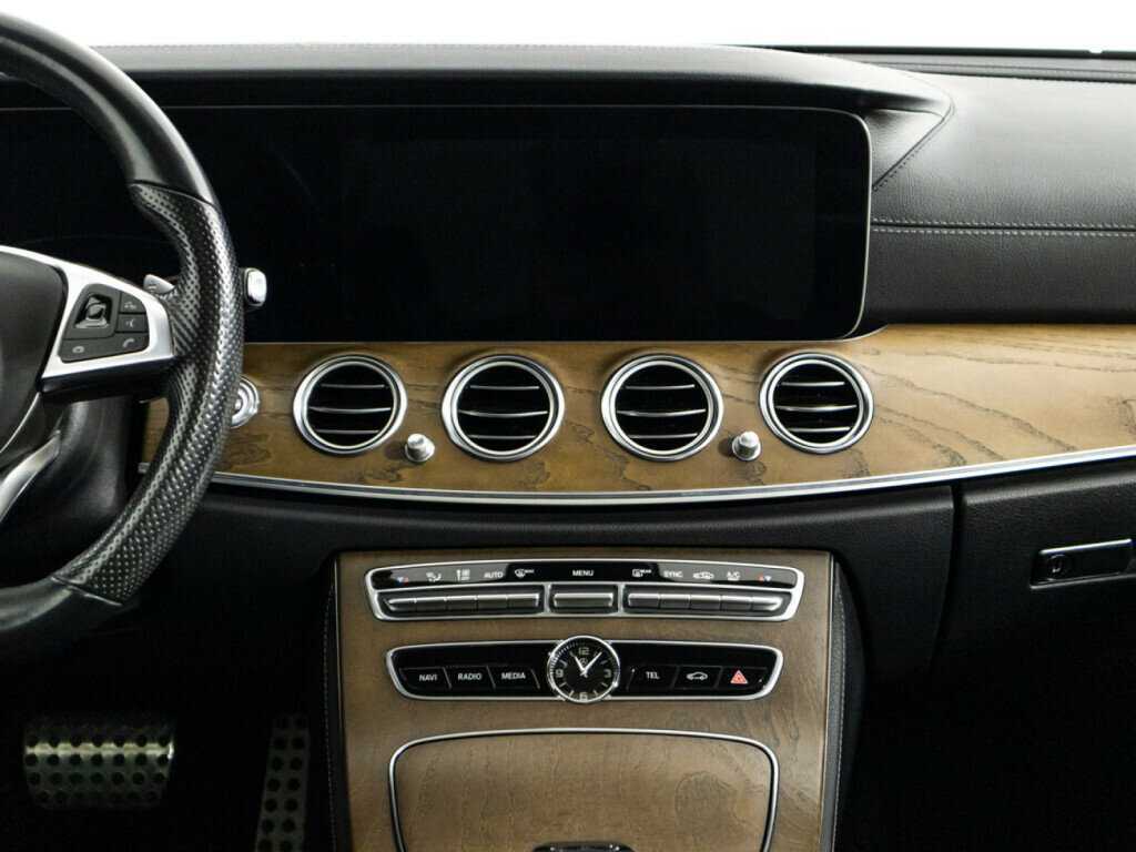 Купить Mercedes-Benz E-Класс с пробегом. Фото: #13