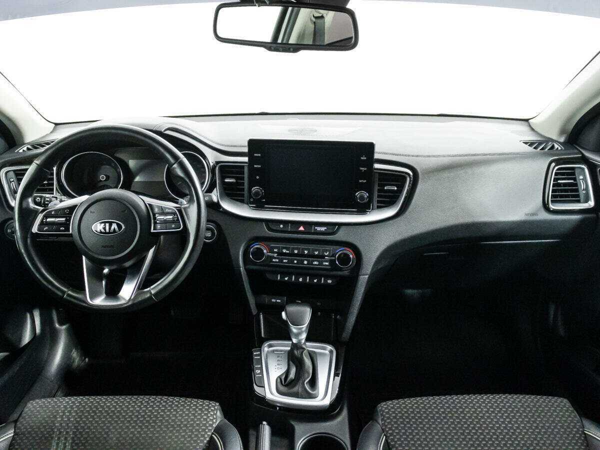 Купить Kia Ceed с пробегом. Фото: #12