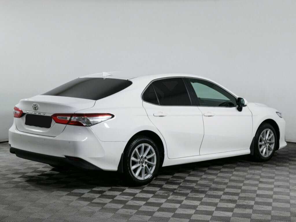 Купить Toyota Camry с пробегом. Фото: #3