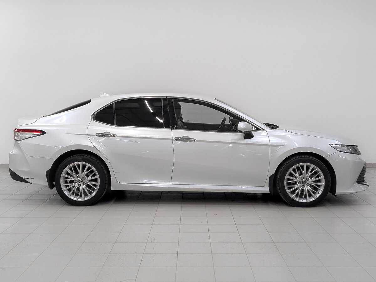 Купить Toyota Camry с пробегом. Фото: #3