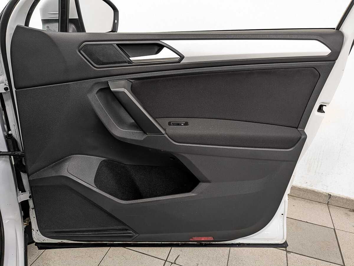 Купить Volkswagen Tiguan с пробегом. Фото: #20