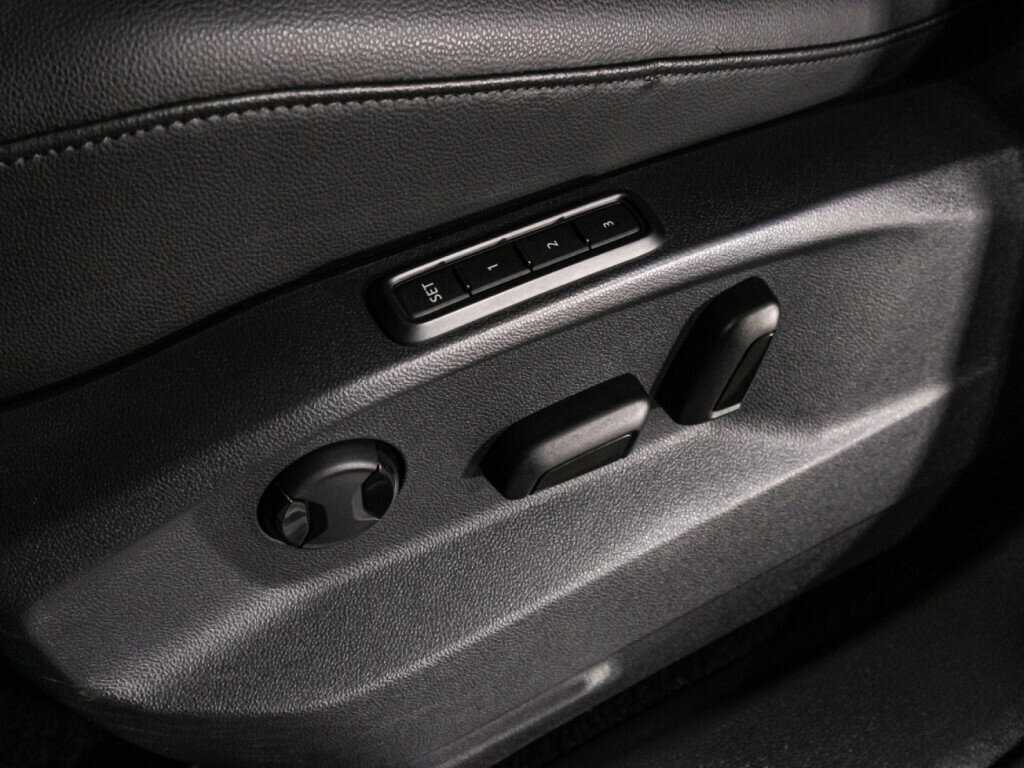 Купить Volkswagen Tiguan с пробегом. Фото: #16