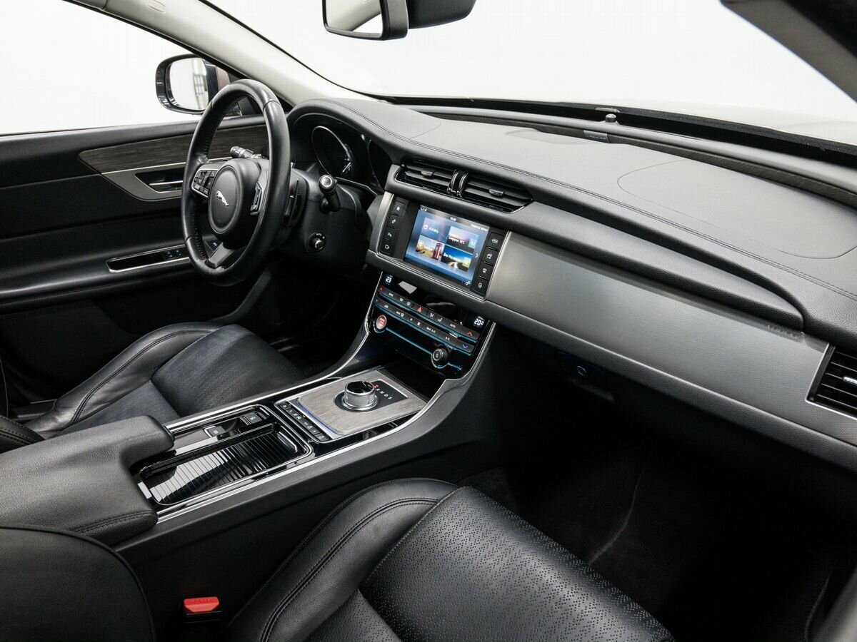 Купить Jaguar XF с пробегом. Фото: #7