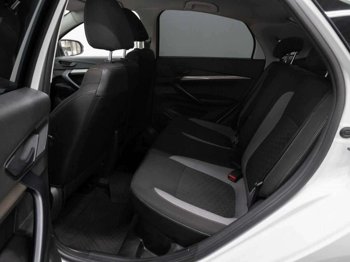 Купить Lada (ВАЗ) Vesta с пробегом. Фото: #9