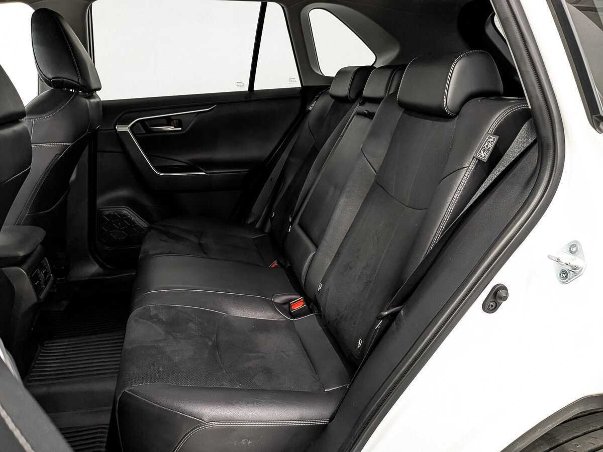 Купить Toyota RAV4 с пробегом. Фото: #15