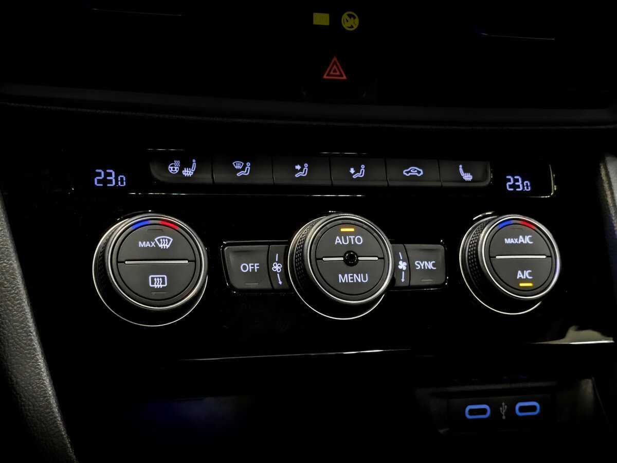 Купить Volkswagen Jetta с пробегом. Фото: #24