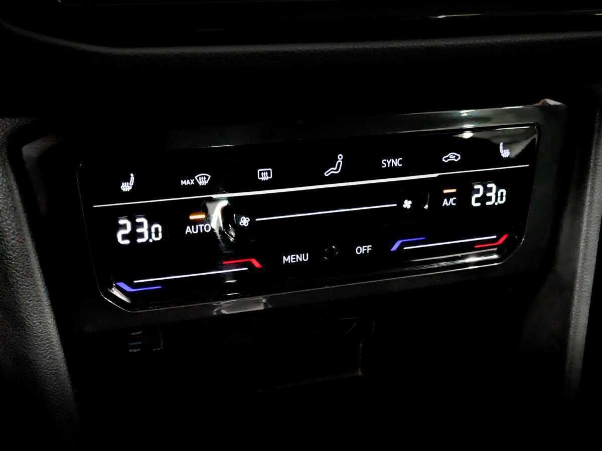 Купить Volkswagen Tiguan с пробегом. Фото: #23