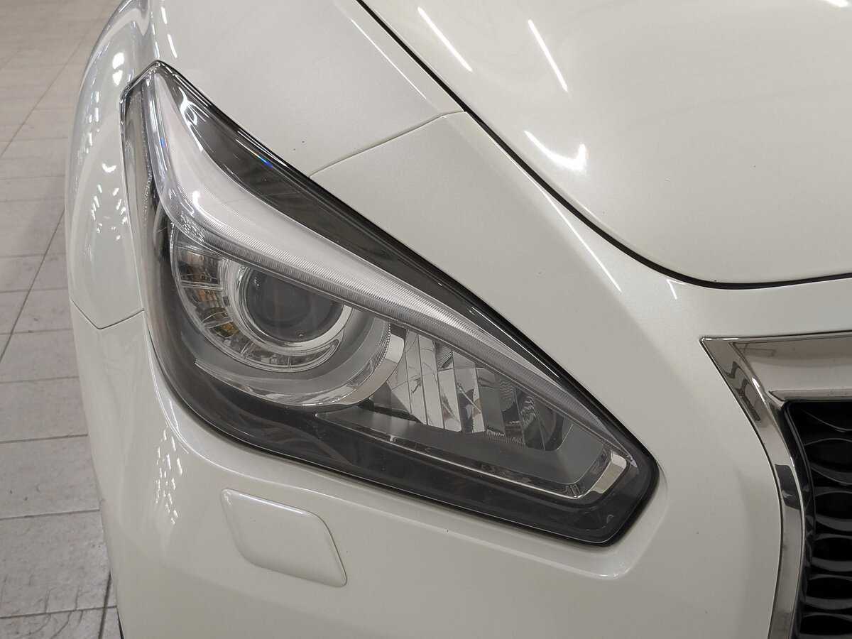 Купить Infiniti Q70 с пробегом. Фото: #10