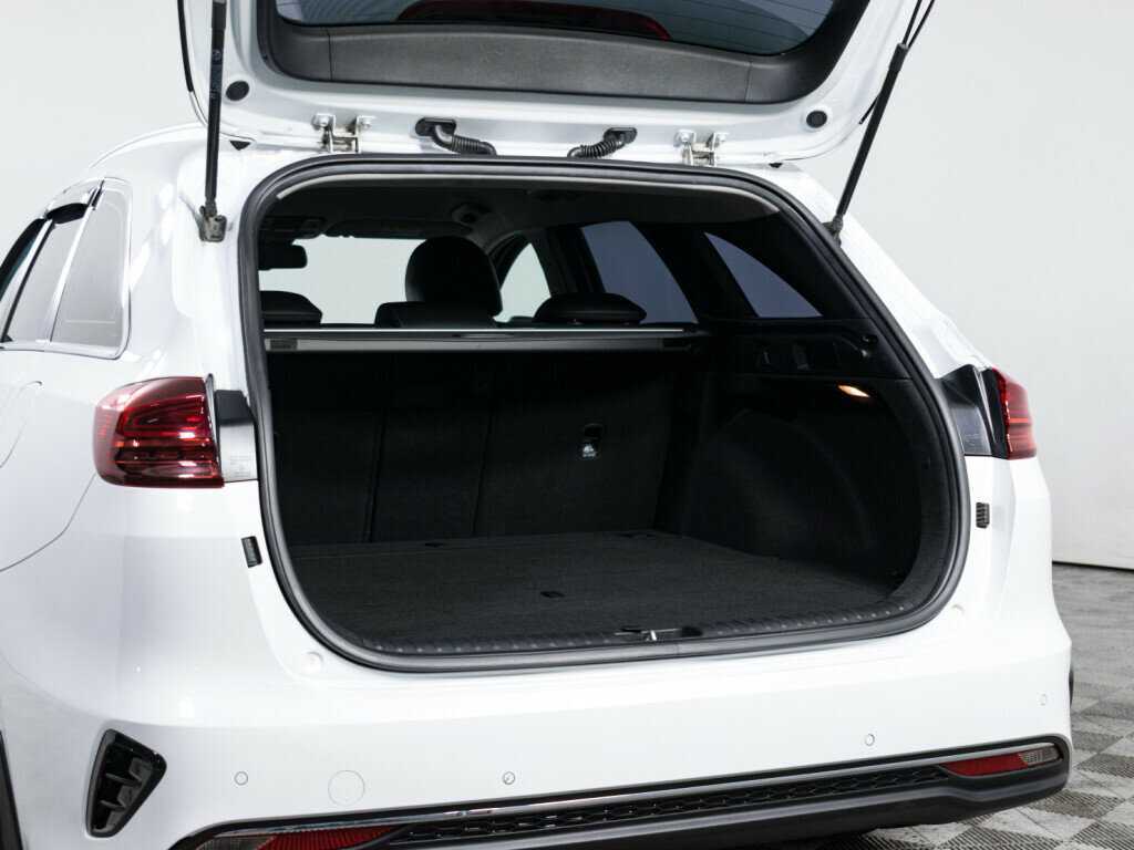 Купить Kia Ceed с пробегом. Фото: #6