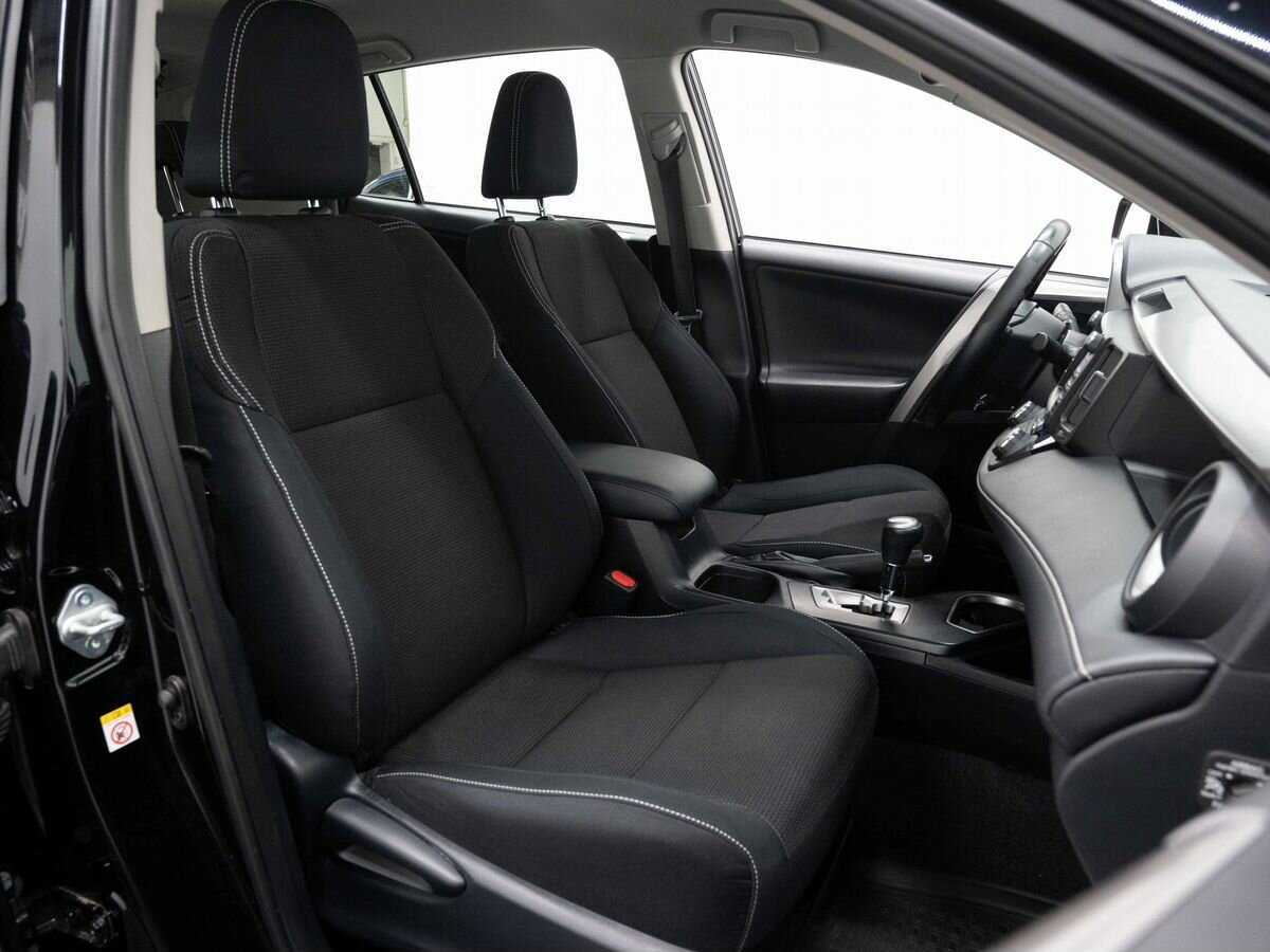 Купить Toyota RAV4 с пробегом. Фото: #12
