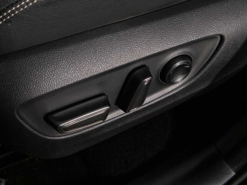 Купить Toyota RAV4 с пробегом. Фото: #14