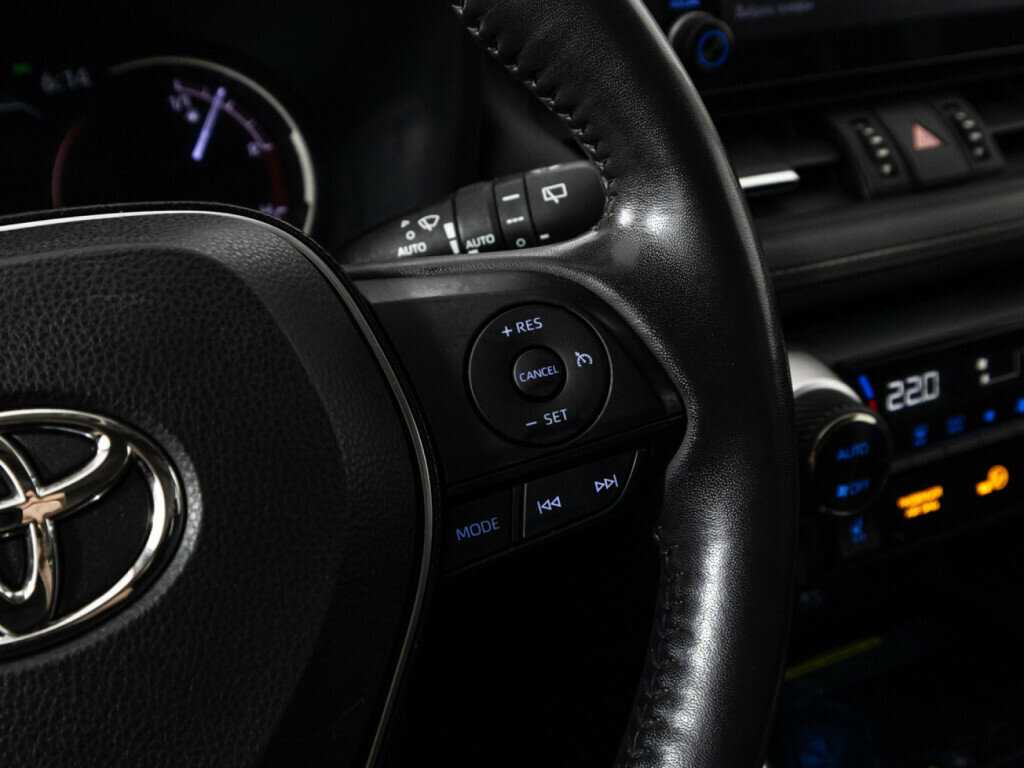 Купить Toyota RAV4 с пробегом. Фото: #19