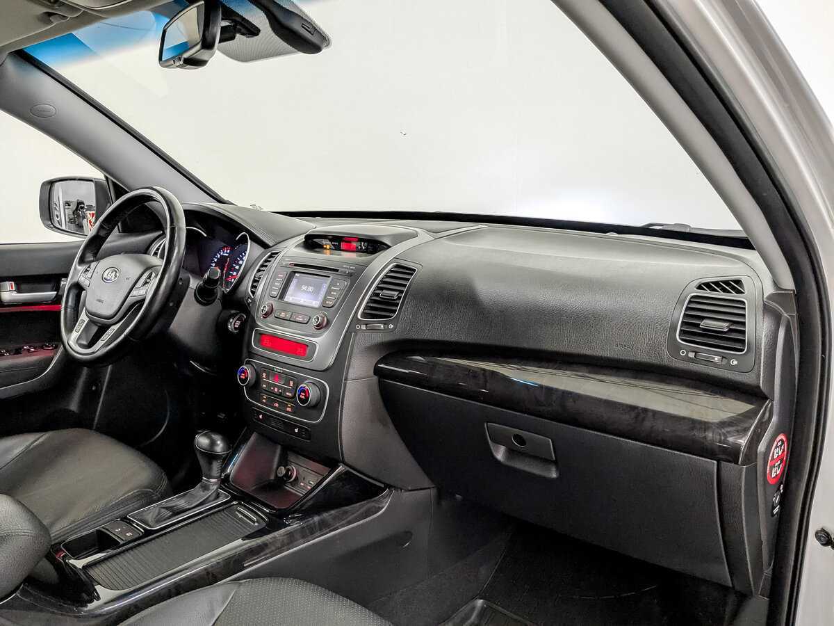 Купить Kia Sorento с пробегом. Фото: #10
