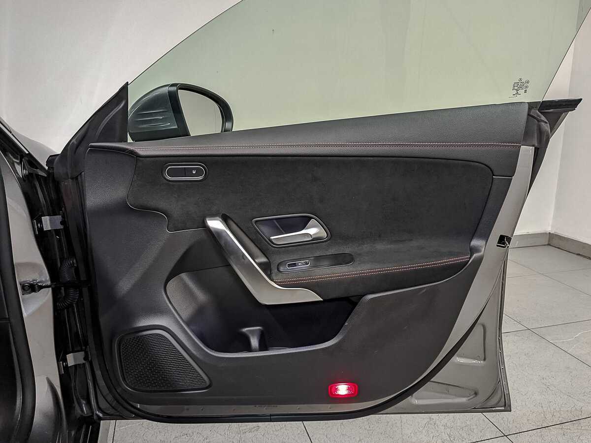 Купить Mercedes-Benz CLA с пробегом. Фото: #24
