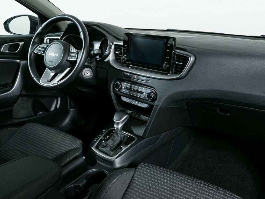 Купить Kia Ceed с пробегом. Фото: #7