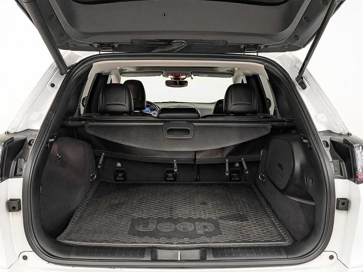 Купить Jeep Cherokee с пробегом. Фото: #9