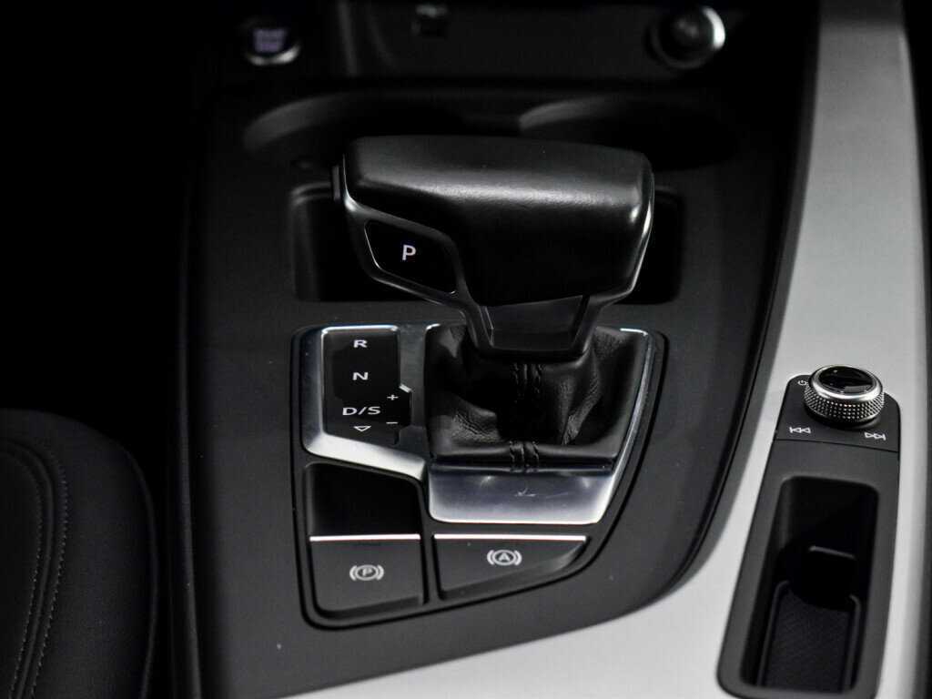 Купить Audi A4 с пробегом. Фото: #15