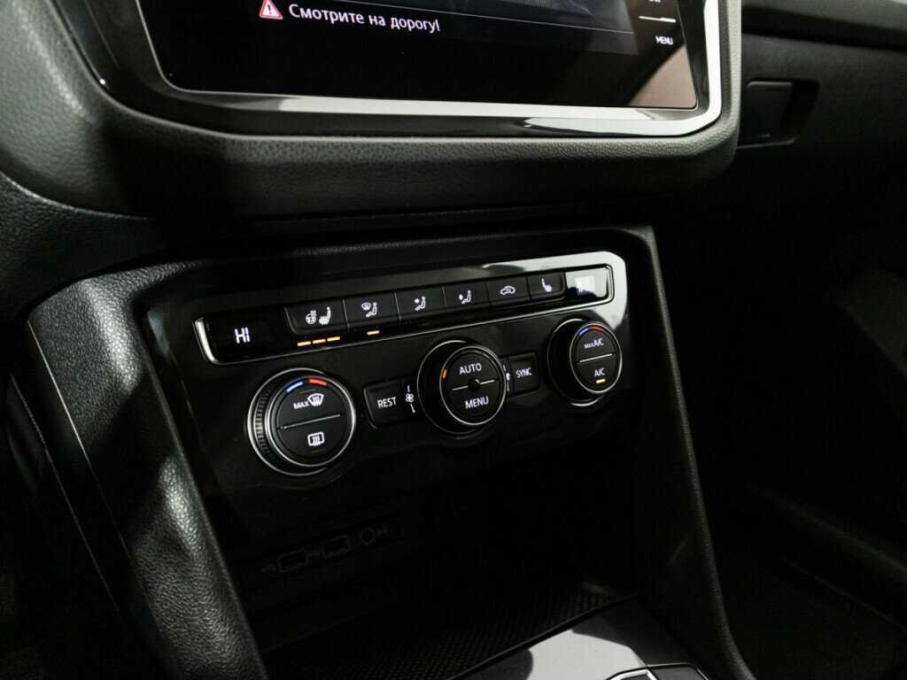 Купить Volkswagen Tiguan с пробегом. Фото: #17