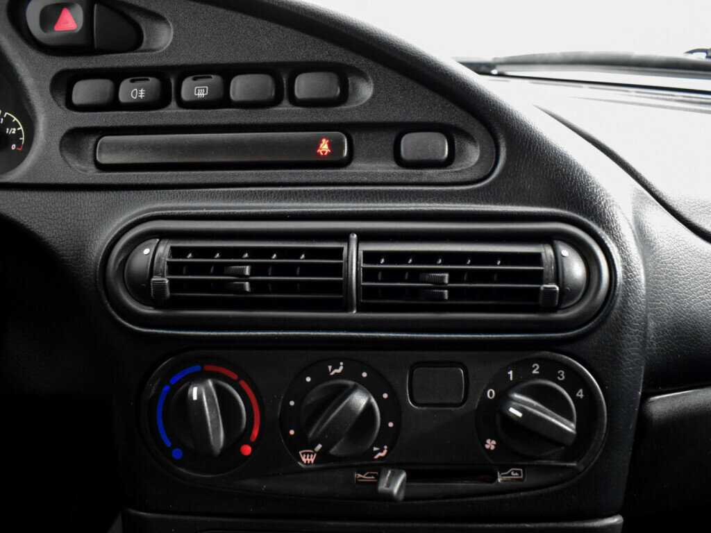 Купить Chevrolet Niva с пробегом. Фото: #12