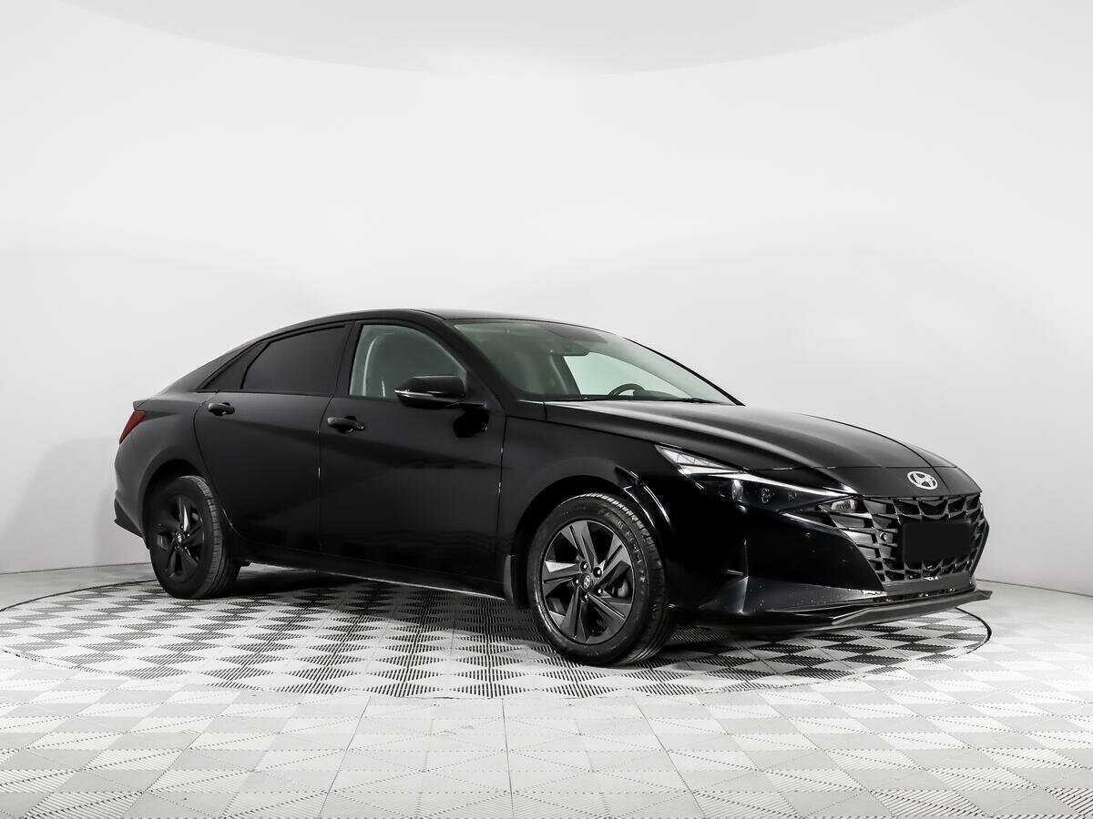 Купить Hyundai Elantra с пробегом. Фото: #2