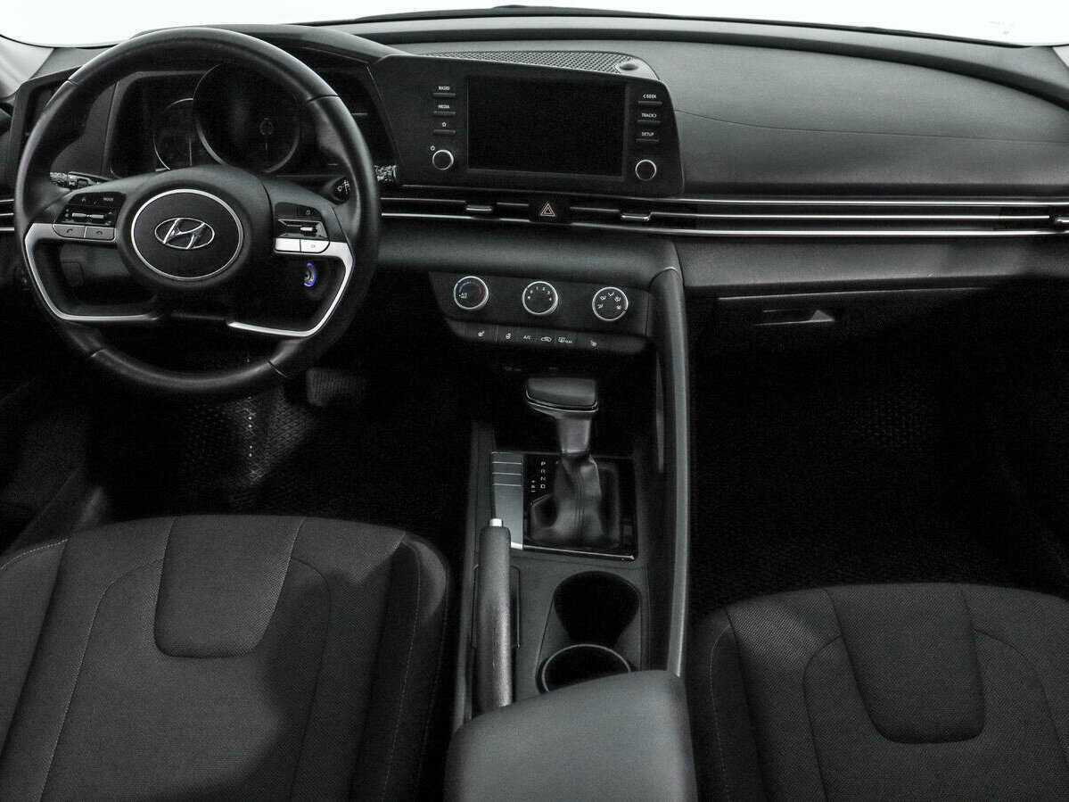 Купить Hyundai Elantra с пробегом. Фото: #11