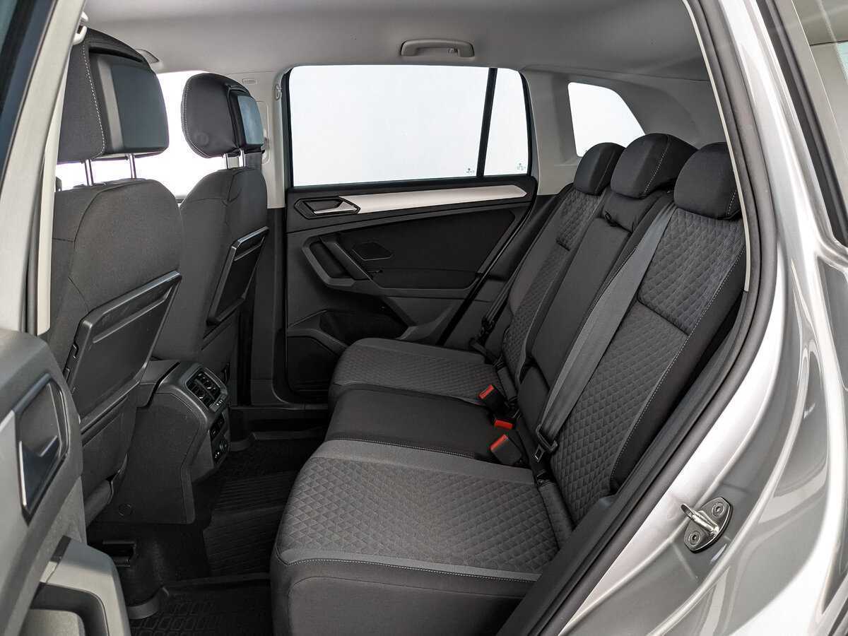 Купить Volkswagen Tiguan с пробегом. Фото: #17