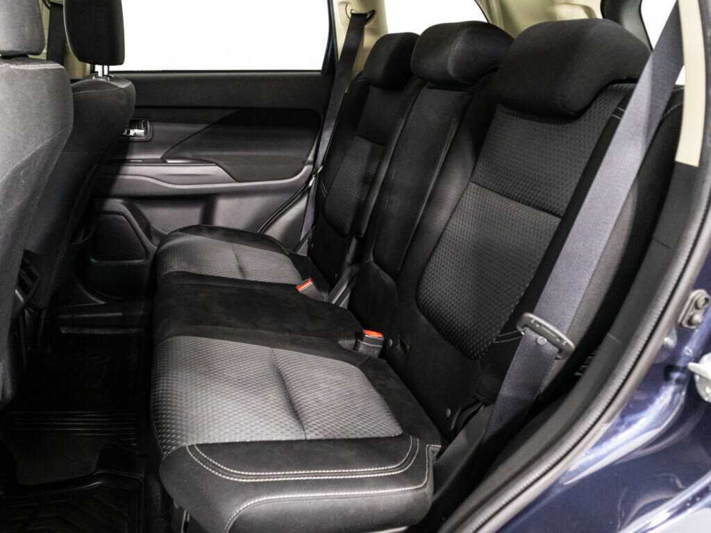 Купить Mitsubishi Outlander с пробегом. Фото: #9
