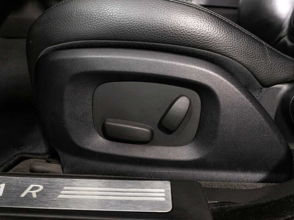 Купить Jaguar XF с пробегом. Фото: #15