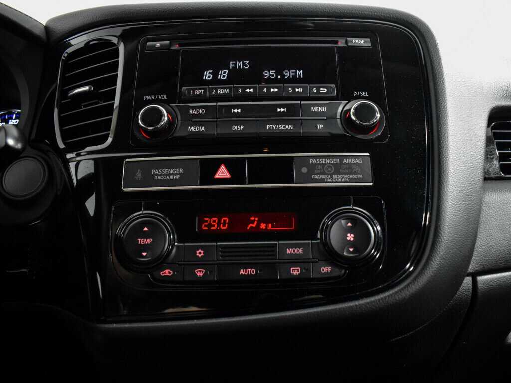 Купить Mitsubishi Outlander с пробегом. Фото: #15