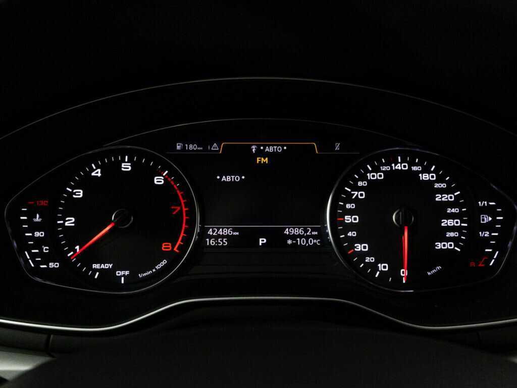 Купить Audi A4 с пробегом. Фото: #11