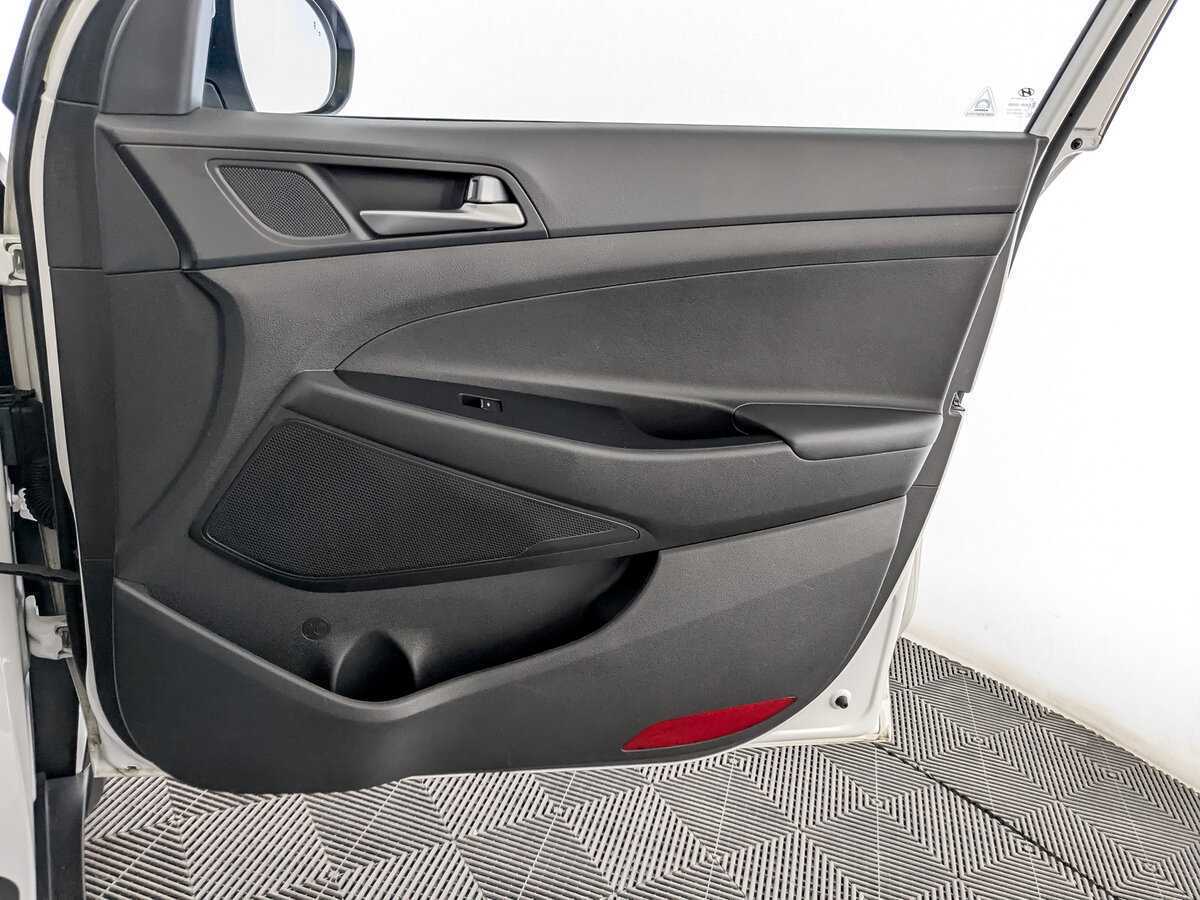 Купить Hyundai Tucson с пробегом. Фото: #24