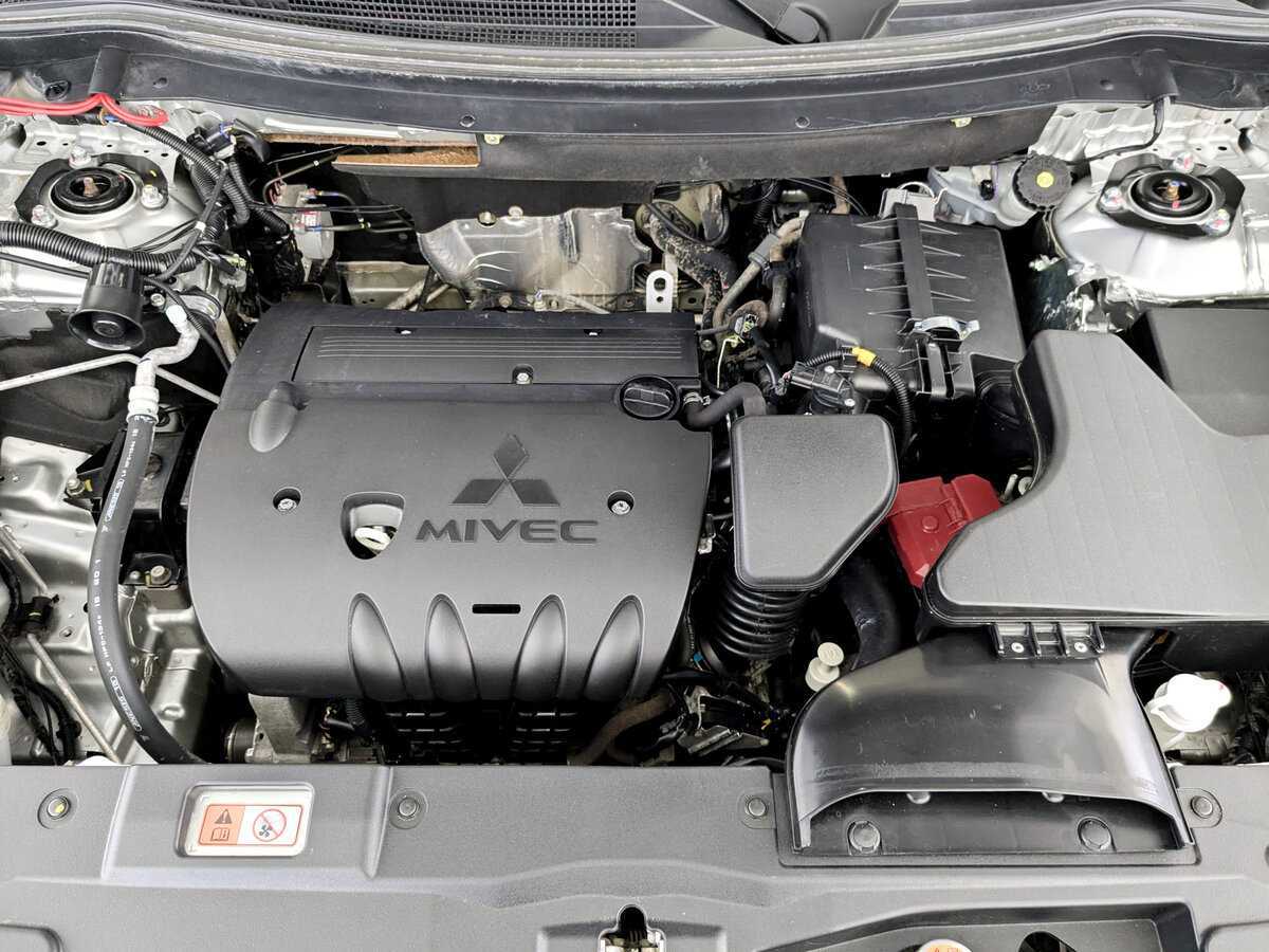 Купить Mitsubishi Outlander с пробегом. Фото: #8