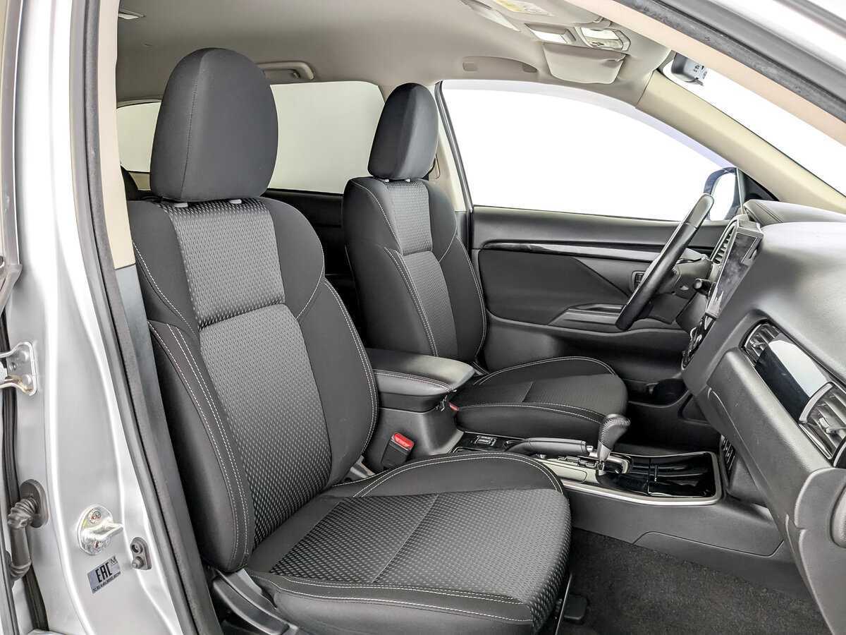 Купить Mitsubishi Outlander с пробегом. Фото: #22