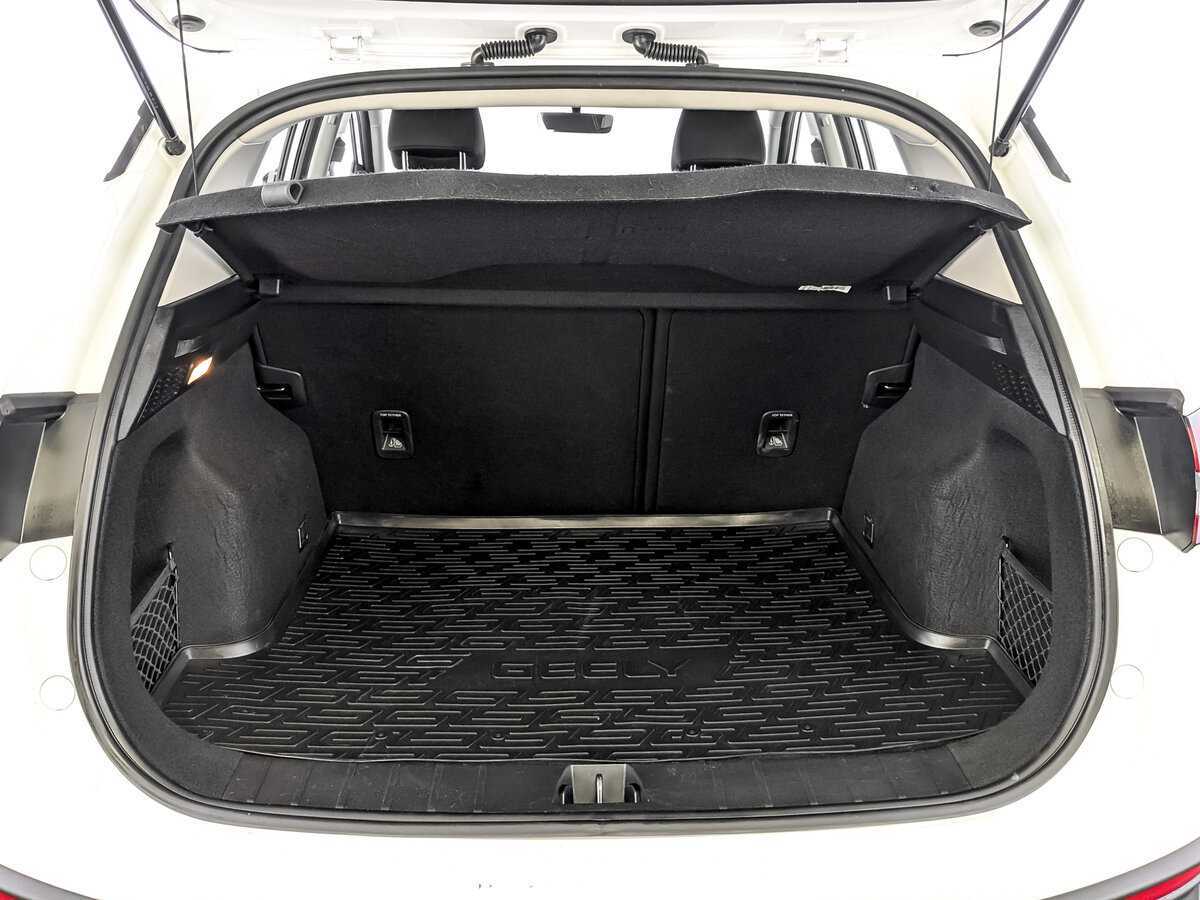 Купить Geely Coolray с пробегом. Фото: #9