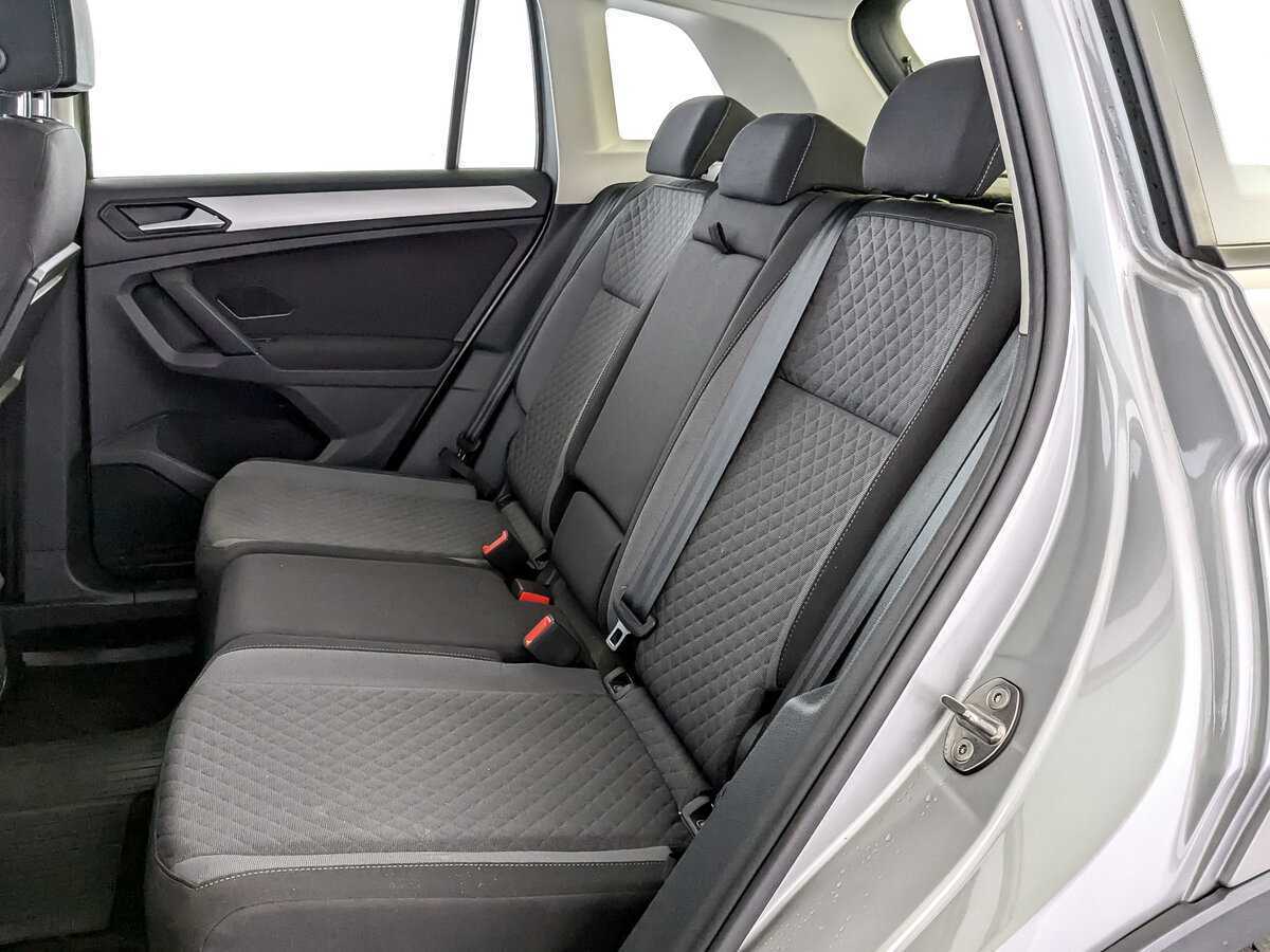 Купить Volkswagen Tiguan с пробегом. Фото: #11