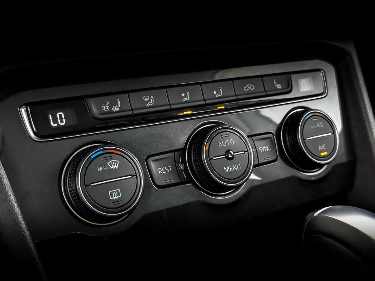 Купить Volkswagen Tiguan с пробегом. Фото: #25