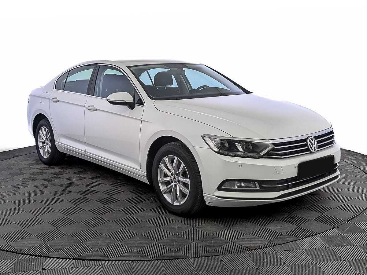 Купить Volkswagen Passat с пробегом. Фото: #2