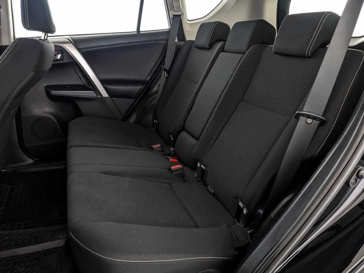 Купить Toyota RAV4 с пробегом. Фото: #11