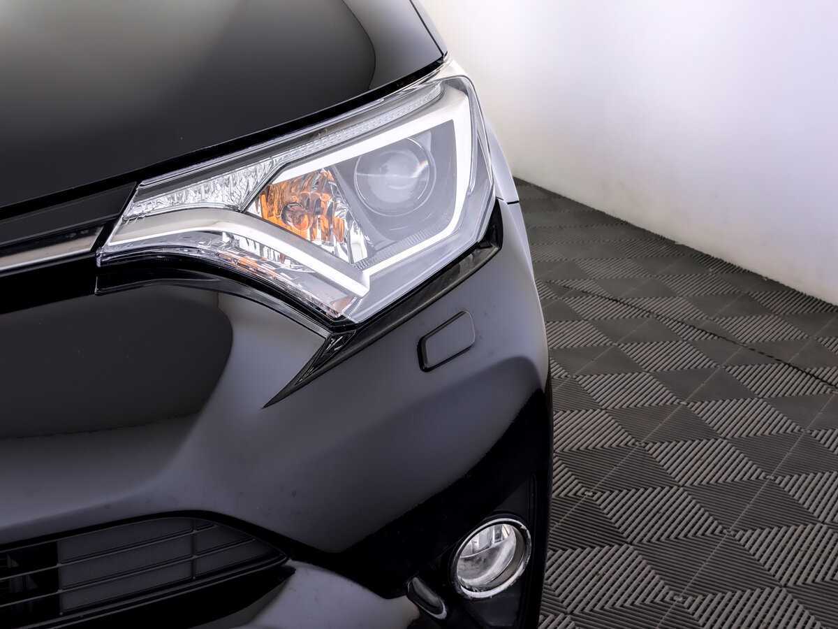Купить Toyota RAV4 с пробегом. Фото: #15