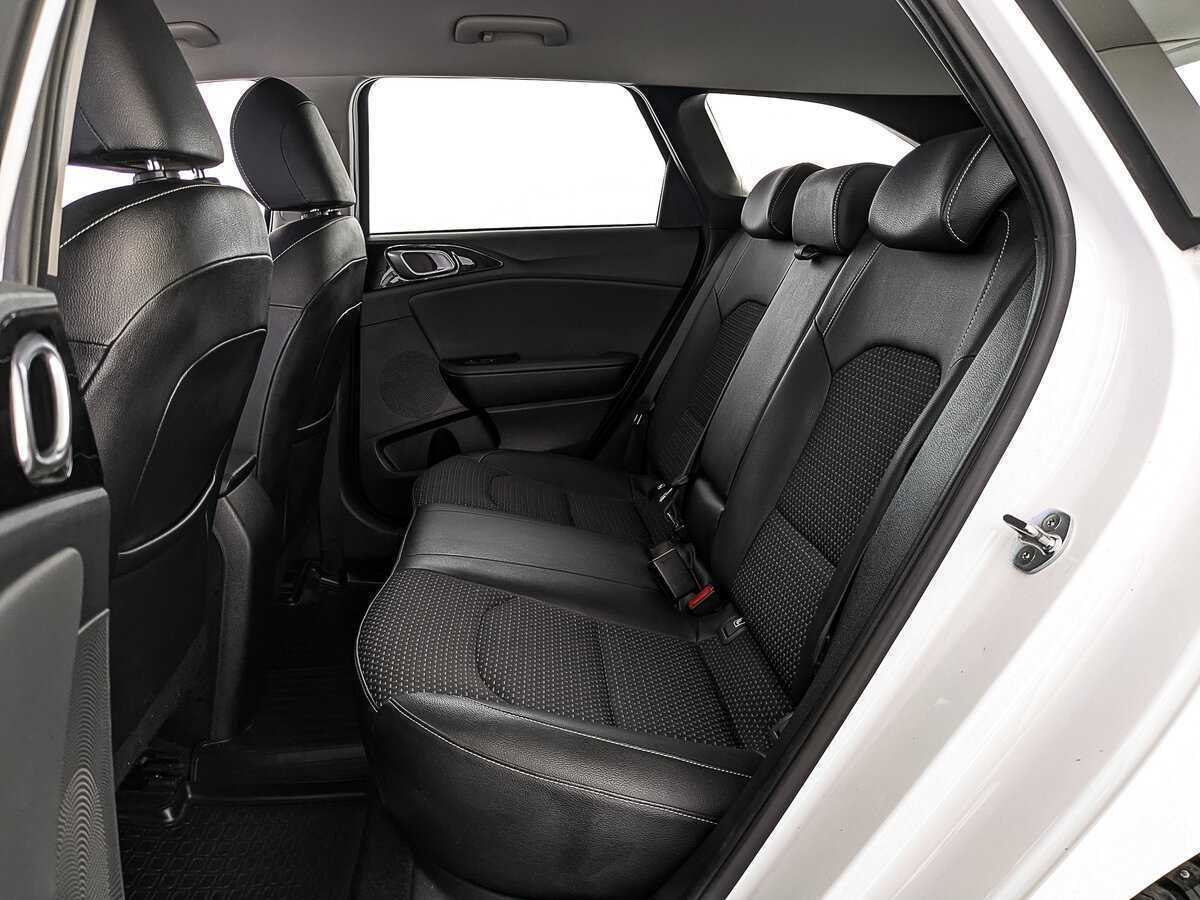 Купить Kia Ceed с пробегом. Фото: #17