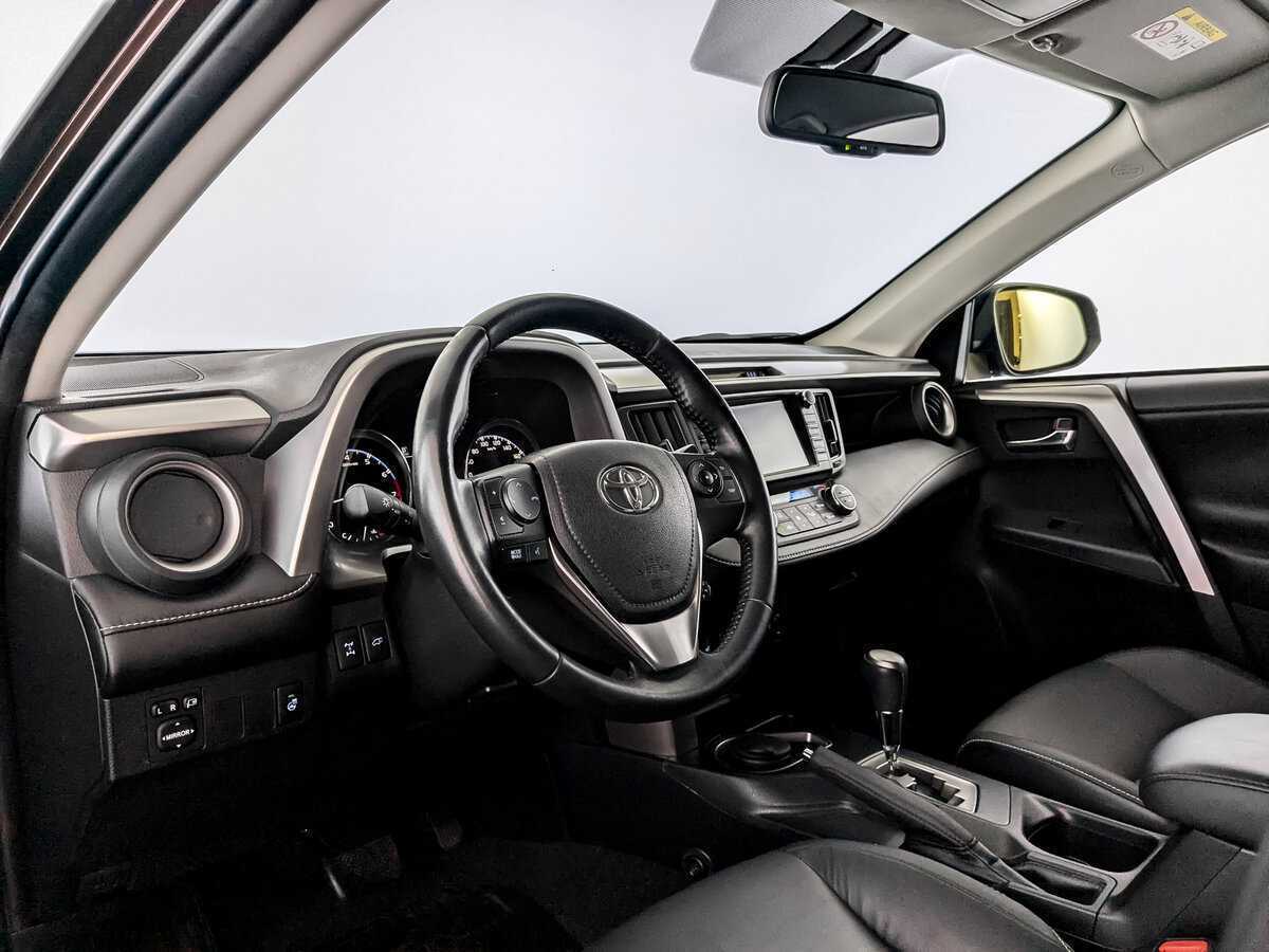 Купить Toyota RAV4 с пробегом. Фото: #15