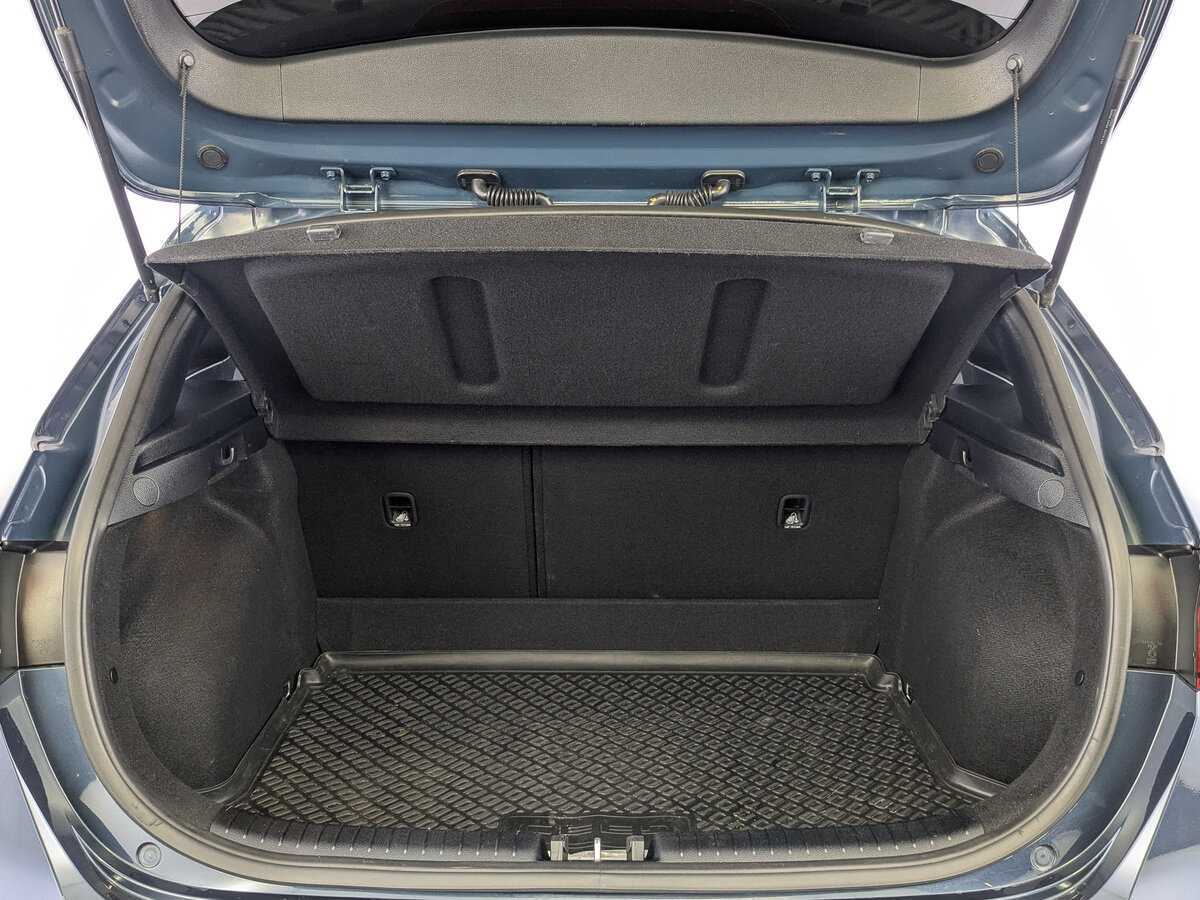 Купить Kia Ceed с пробегом. Фото: #9