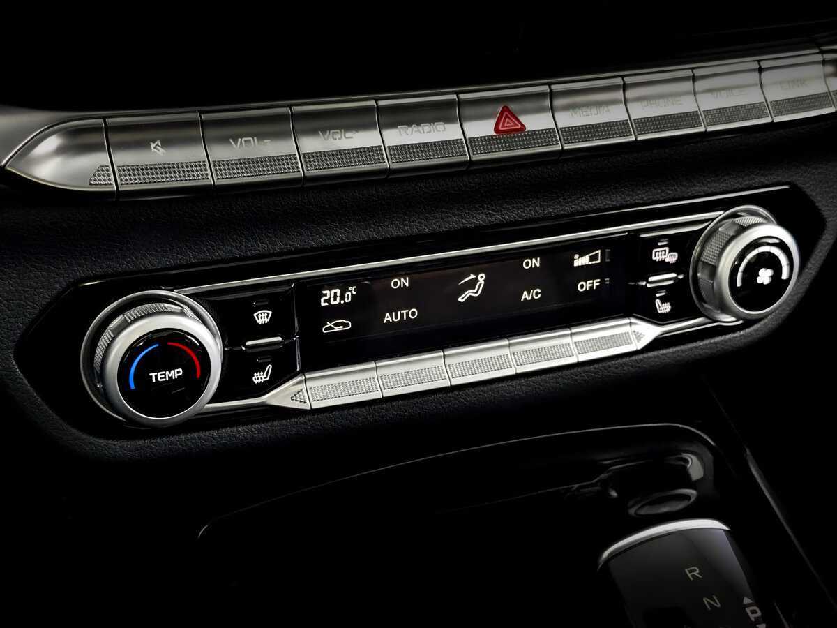 Купить FAW Bestune T77 с пробегом. Фото: #24