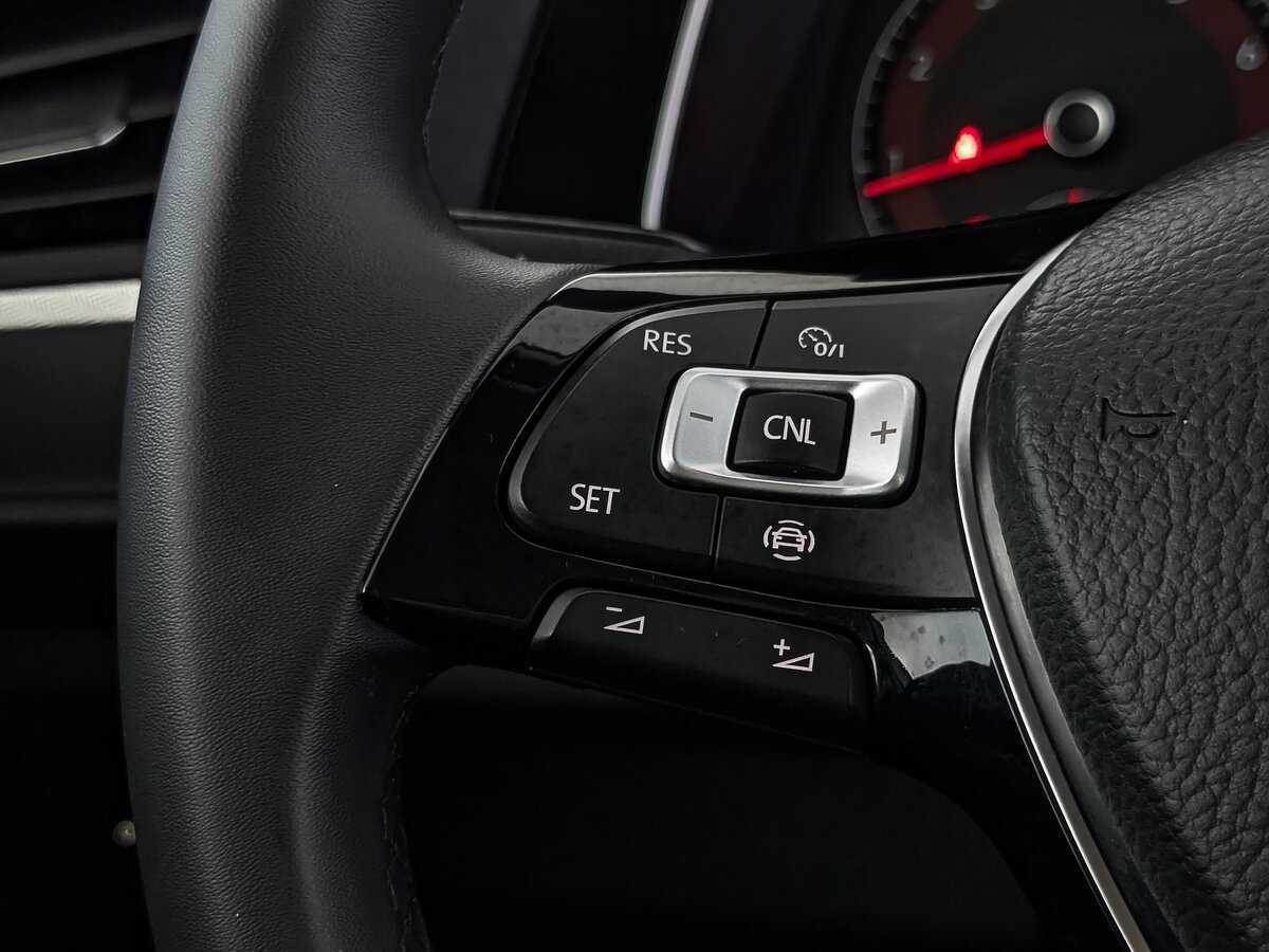 Купить Volkswagen Jetta с пробегом. Фото: #23