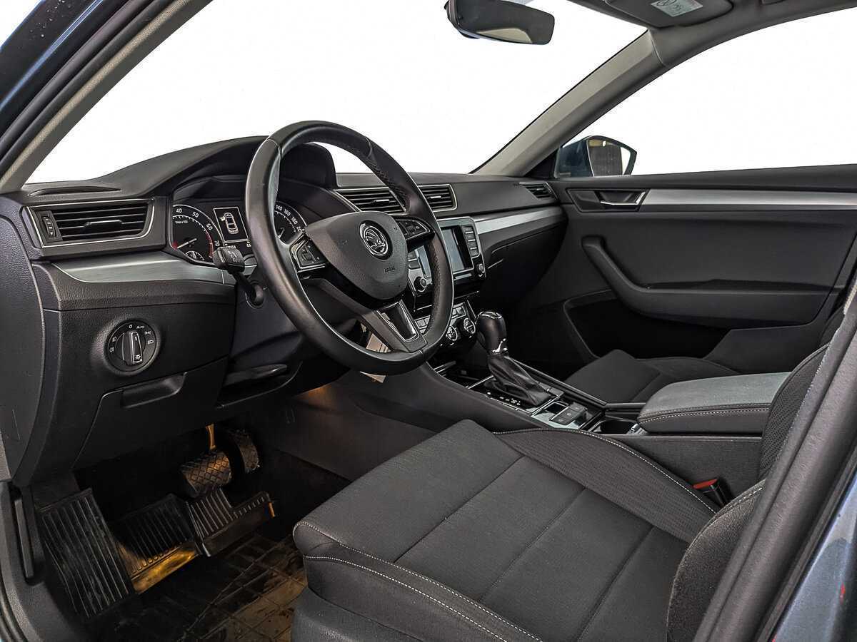 Купить Skoda Superb с пробегом. Фото: #14