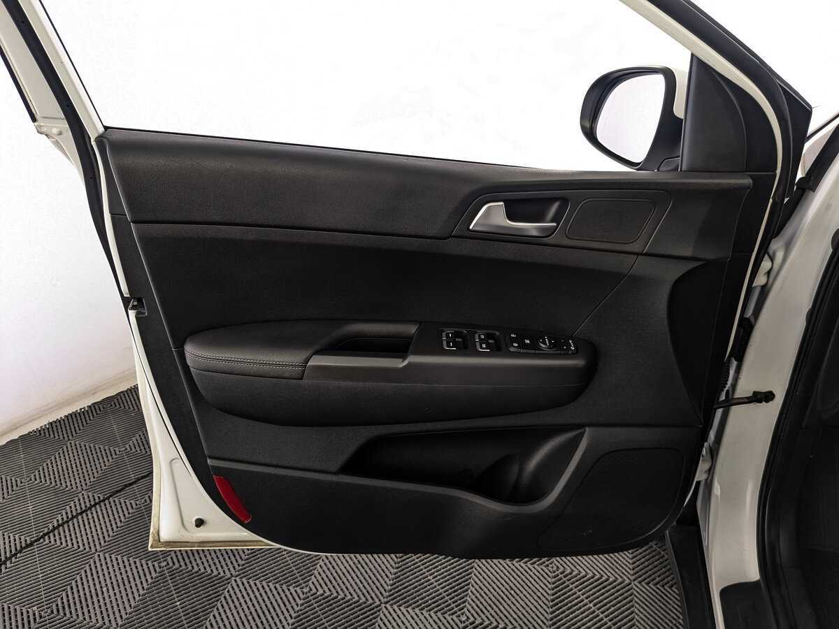 Купить Kia Sportage с пробегом. Фото: #18